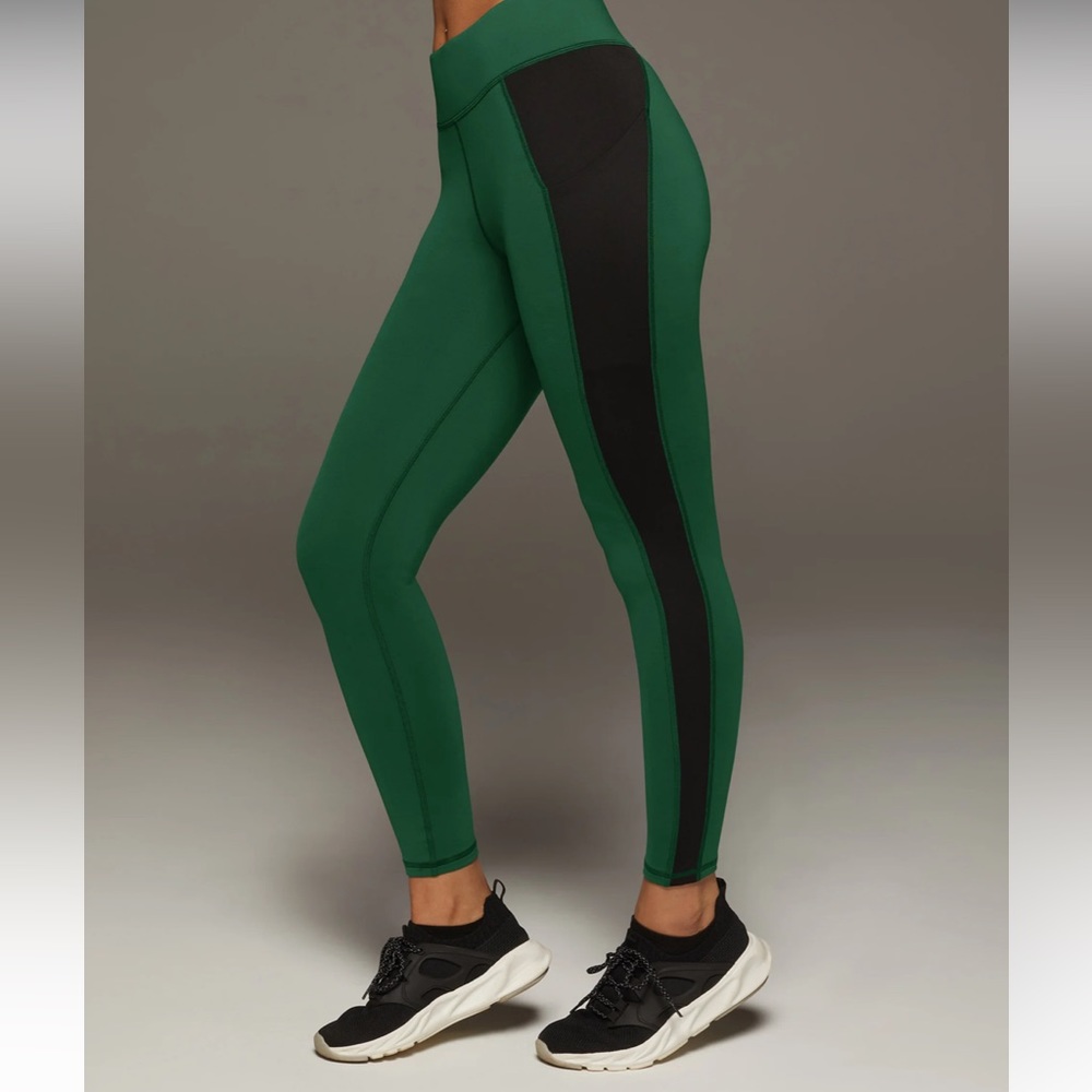 NWOT MICHI Green Velocity Pocket Leggings